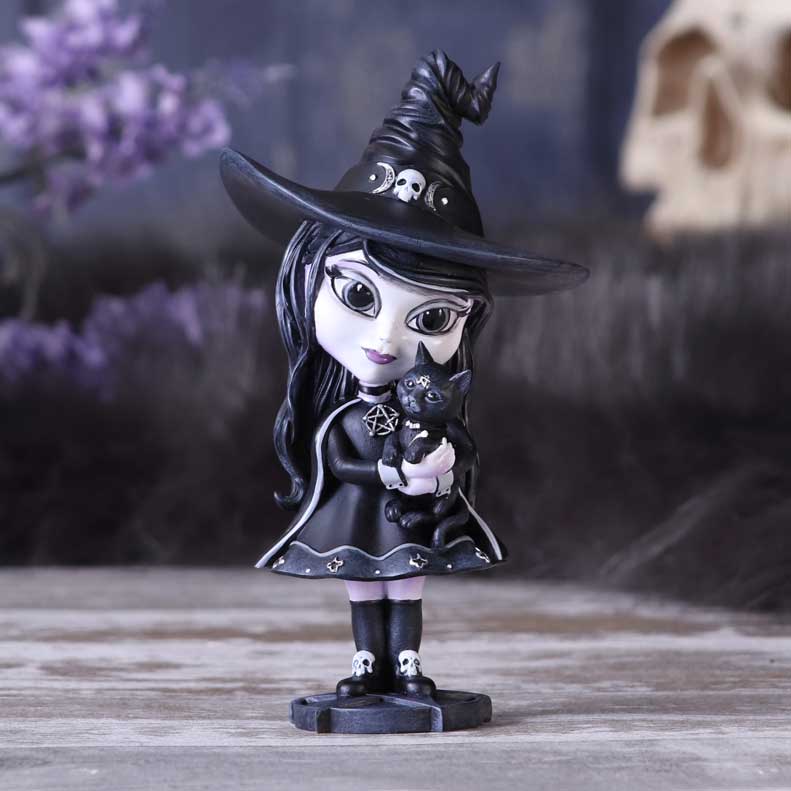 Hexara Cult Cutie Witch Figurine