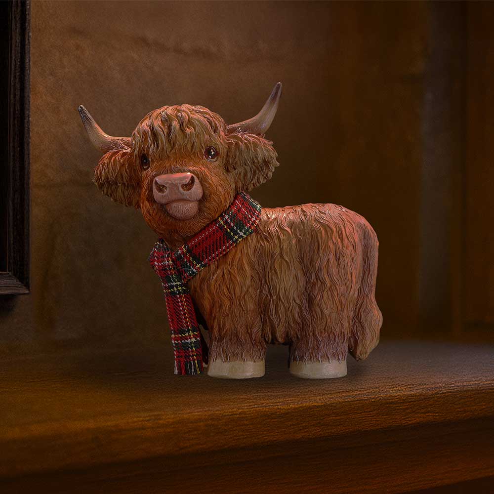 Highland Snug Figurine