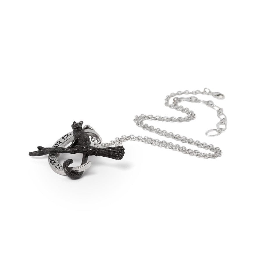 Regina Covenorum Necklace