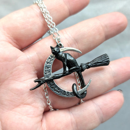 Regina Covenorum Necklace