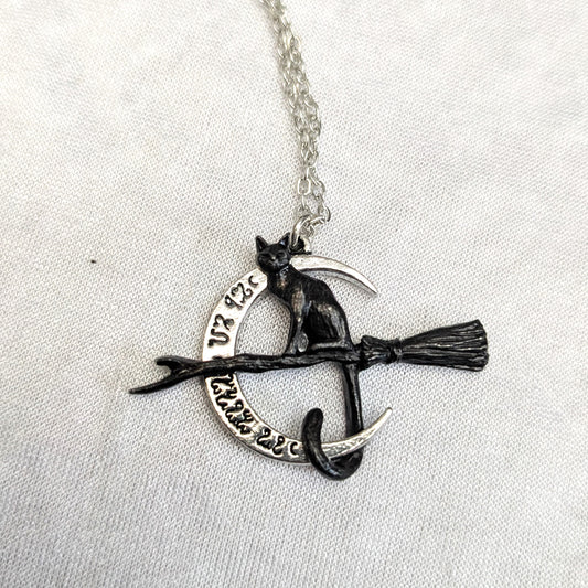 Regina Covenorum Necklace