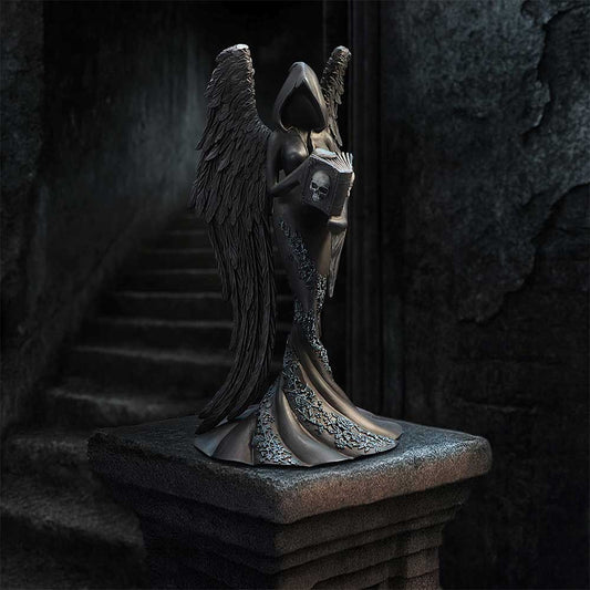 Femme Fatale - Scholar