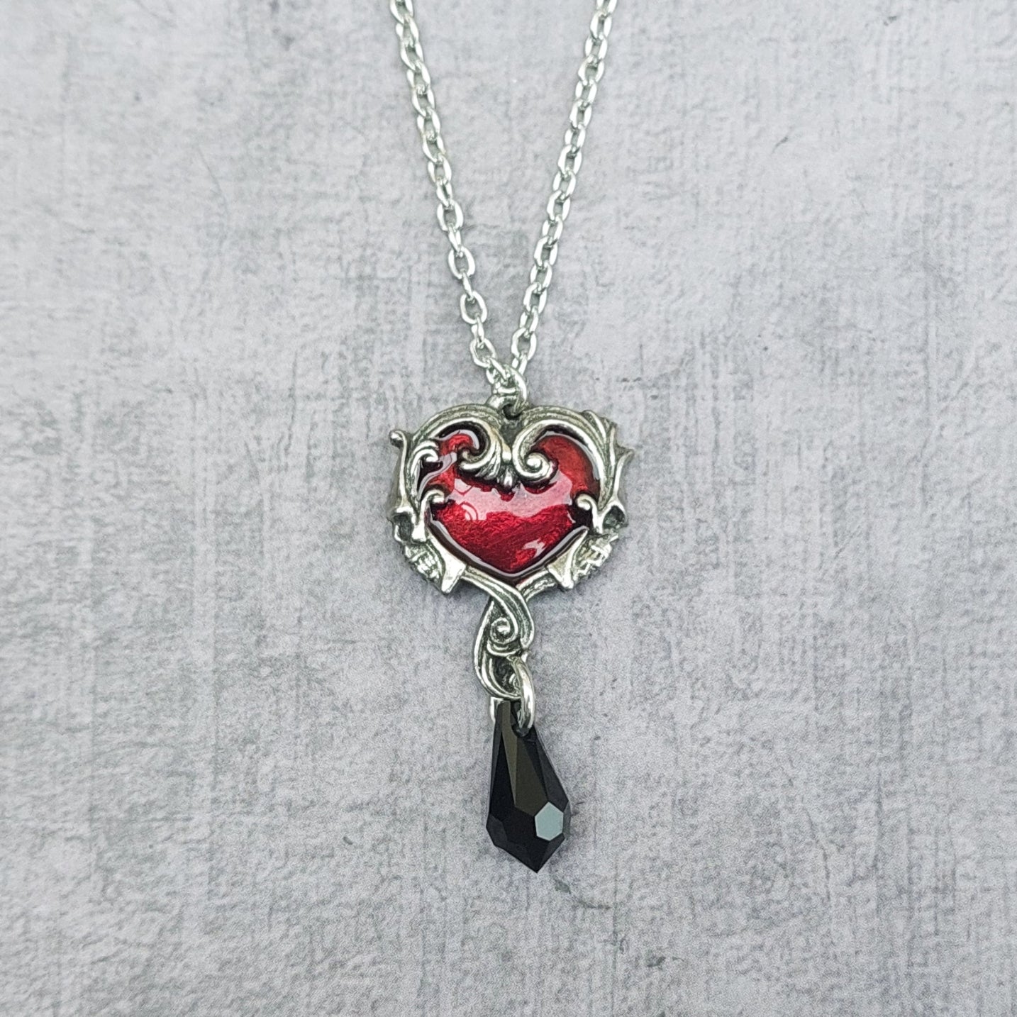 Petite Affair du Coeur Necklace