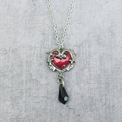 Petite Affair du Coeur Necklace