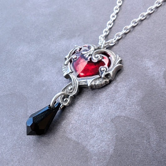 Petite Affair du Coeur Necklace