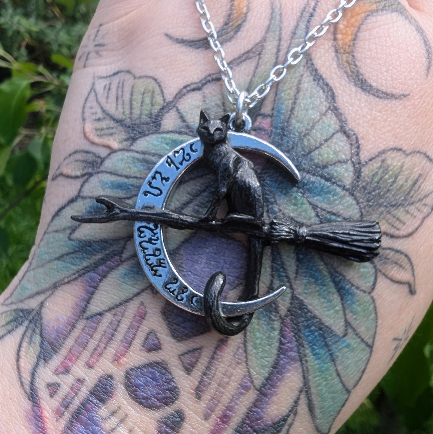 Regina Covenorum Necklace